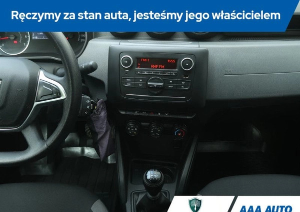 Dacia Duster cena 54000 przebieg: 70595, rok produkcji 2019 z Maszewo małe 254
